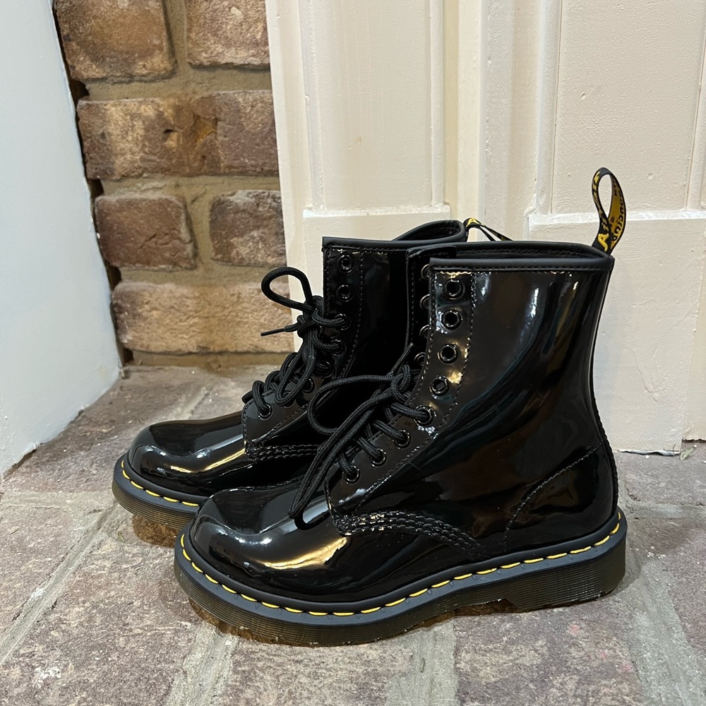 Dr. Martens 1460 W black patent leather lace up boots - Picture 3 of 7